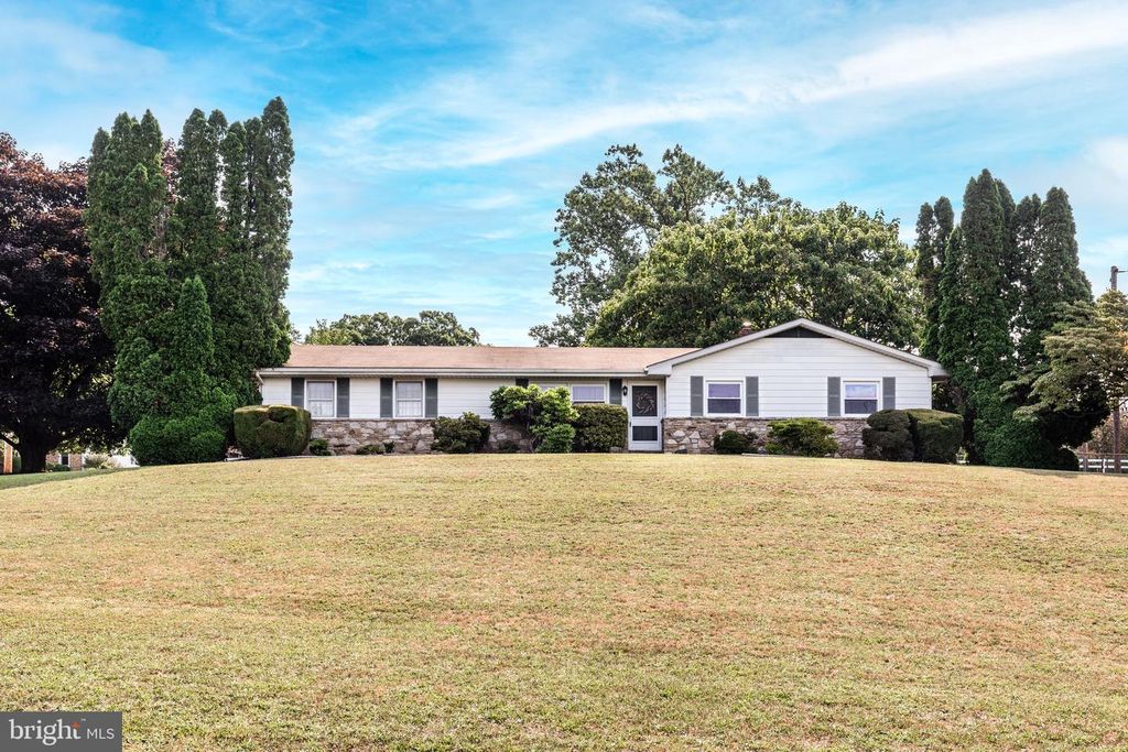 1560 OLD MANCHESTER RD, Westminster, MD 21157