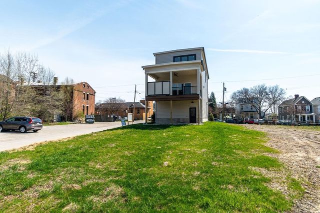 271 Strader Avenue, Cincinnati, OH 45226