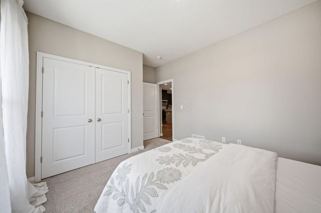 5611 Jessica Lane W, Powell, OH 43065