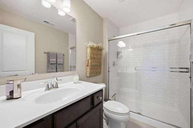 5611 Jessica Lane W, Powell, OH 43065
