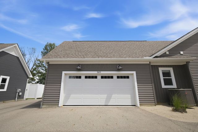 5611 Jessica Lane W, Powell, OH 43065