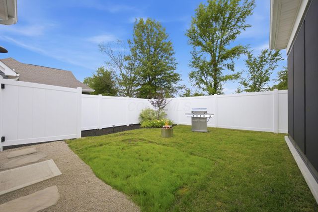 5611 Jessica Lane W, Powell, OH 43065