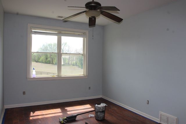 1015 CLAY POND DR, Unincorporated, TN 38060