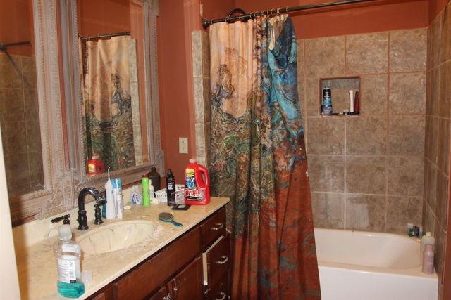 1015 CLAY POND DR, Unincorporated, TN 38060