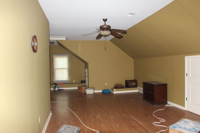 1015 CLAY POND DR, Unincorporated, TN 38060