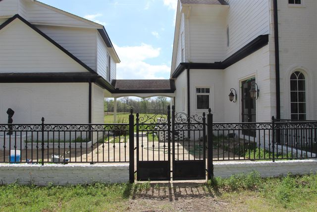 1015 CLAY POND DR, Unincorporated, TN 38060