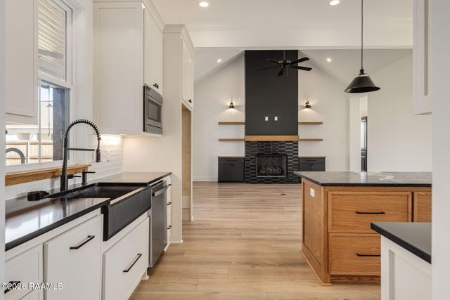 100 Sonora Lane, Lafayette, LA 70507