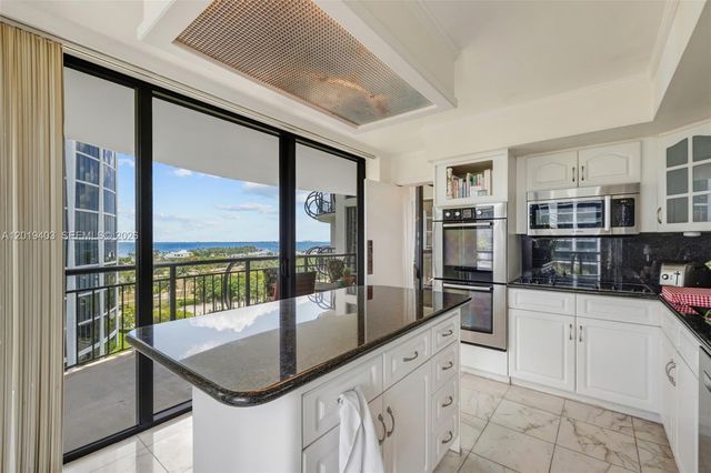 2843 S Bayshore Dr 11F, Miami, FL 33133