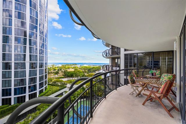 2843 S Bayshore Dr 11F, Miami, FL 33133