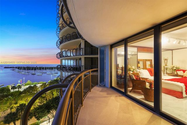 2843 S Bayshore Dr 11F, Miami, FL 33133