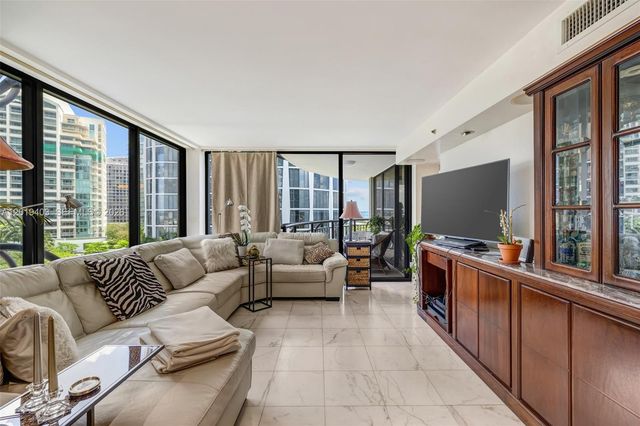 2843 S Bayshore Dr 11F, Miami, FL 33133
