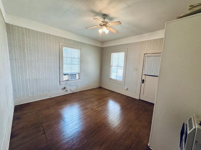 2305 Beaumont Avenue, Liberty, TX 77575