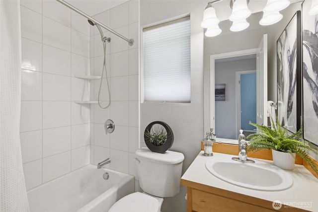 7624 39th Avenue S, Seattle, WA 98118