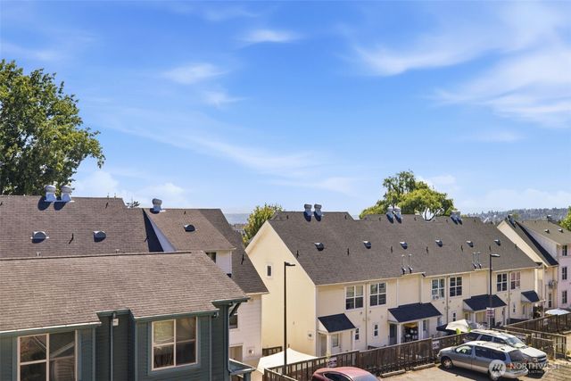 7624 39th Avenue S, Seattle, WA 98118