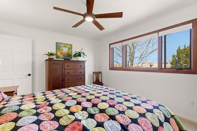 2938 Plaza Azul, Santa Fe, NM 87507