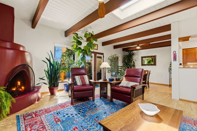 2938 Plaza Azul, Santa Fe, NM 87507