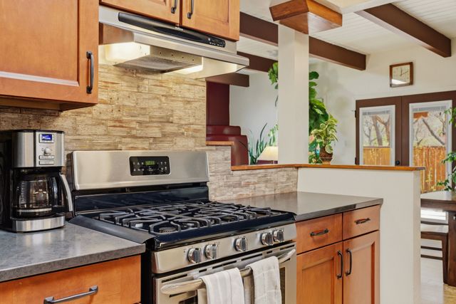 2938 Plaza Azul, Santa Fe, NM 87507