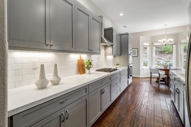 4041 Coldwater Dr, Rocklin, CA 95765