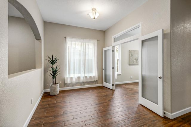 4041 Coldwater Dr, Rocklin, CA 95765