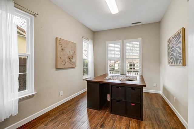 4041 Coldwater Dr, Rocklin, CA 95765