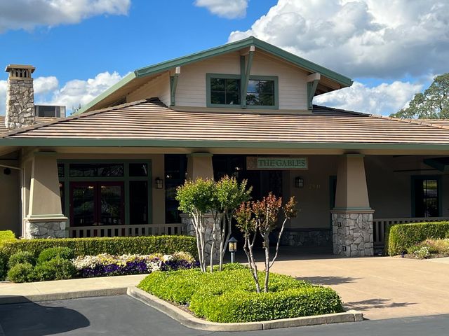 4041 Coldwater Dr, Rocklin, CA 95765