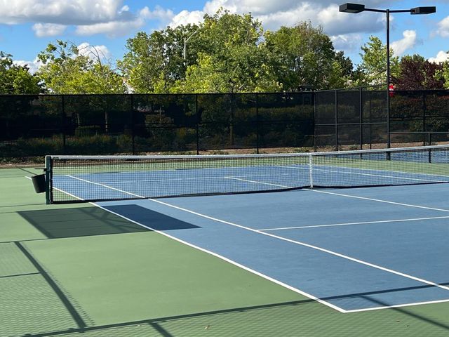 4041 Coldwater Dr, Rocklin, CA 95765