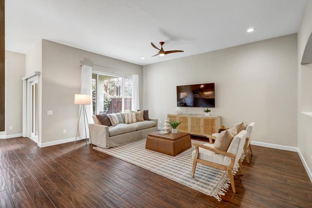 4041 Coldwater Dr, Rocklin, CA 95765