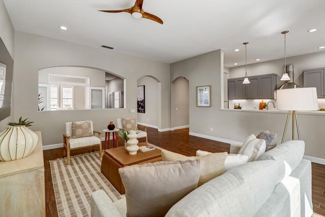 4041 Coldwater Dr, Rocklin, CA 95765