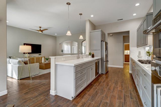 4041 Coldwater Dr, Rocklin, CA 95765