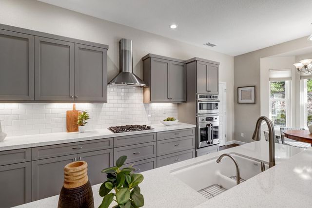 4041 Coldwater Dr, Rocklin, CA 95765