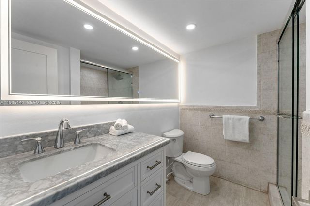 5225 Collins Ave 1108, Miami Beach, FL 33140