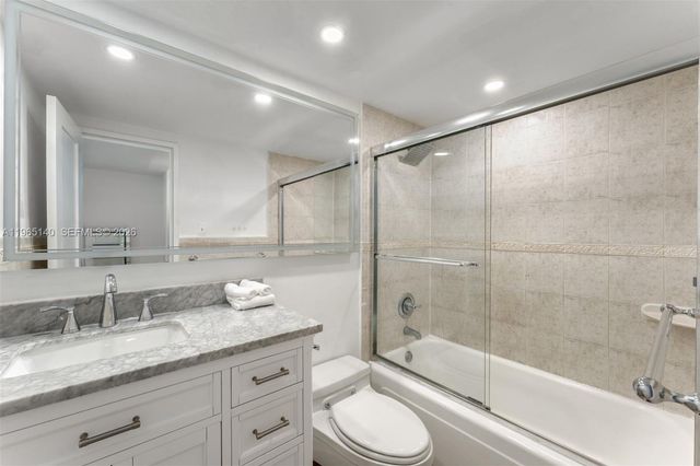 5225 Collins Ave 1108, Miami Beach, FL 33140