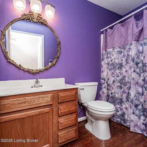 11813 Oak Bay Dr, Louisville, KY 40245