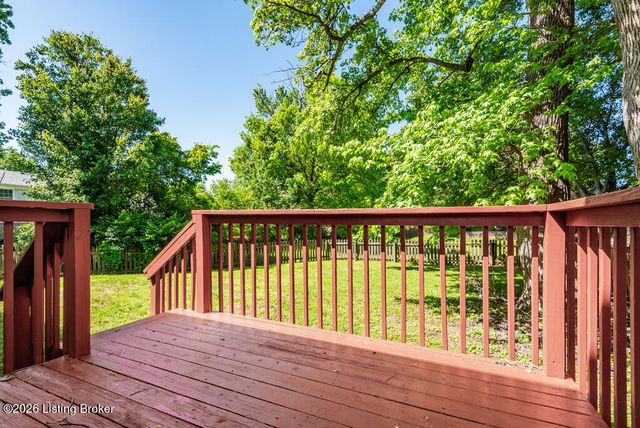 11813 Oak Bay Dr, Louisville, KY 40245
