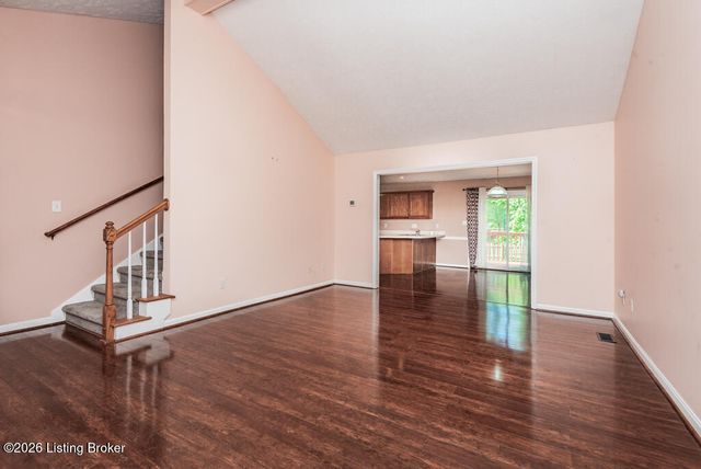 11813 Oak Bay Dr, Louisville, KY 40245