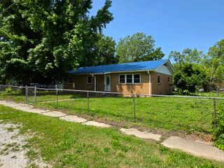 202 S McKinley Avenue, Joplin, MO 64801