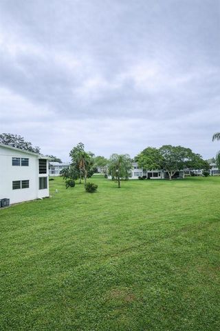 124 Oakridge I 124, Deerfield Beach, FL 33442