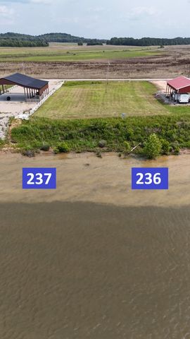 2631 Hardin Bottom River Rd, Clifton, TN 38425