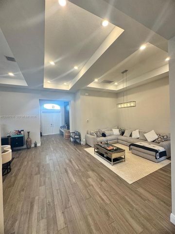 9296 Porto Way, Parkland, FL 33076