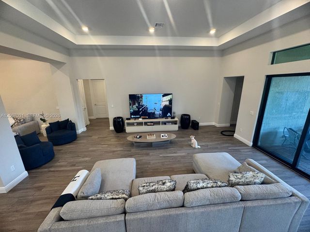 9296 Porto Way, Parkland, FL 33076