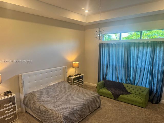 9296 Porto Way, Parkland, FL 33076