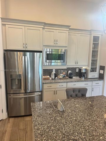 9296 Porto Way, Parkland, FL 33076