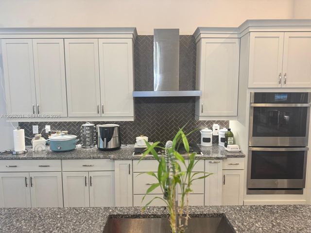 9296 Porto Way, Parkland, FL 33076
