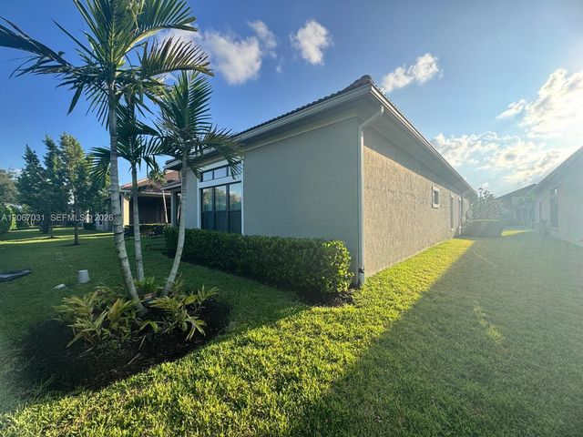9296 Porto Way, Parkland, FL 33076
