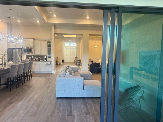 9296 Porto Way, Parkland, FL 33076