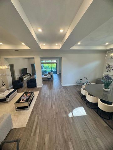 9296 Porto Way, Parkland, FL 33076