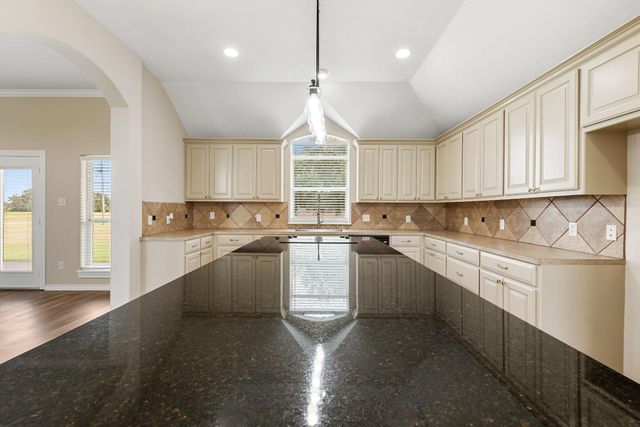 6100 Whitetail Lane, Bryan, TX 77808