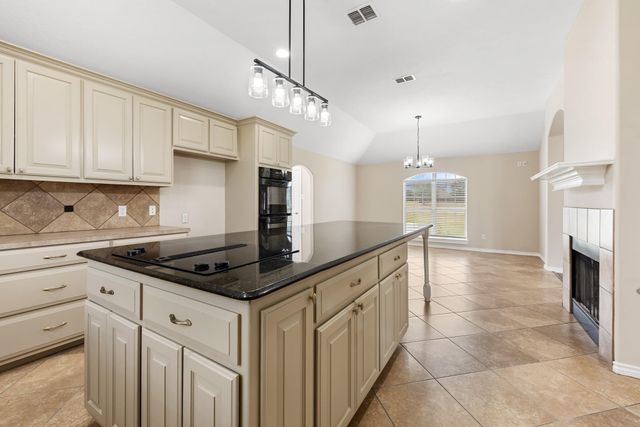 6100 Whitetail Lane, Bryan, TX 77808