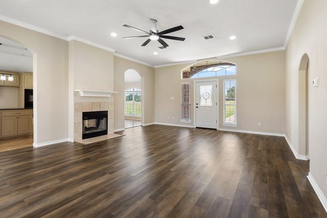 6100 Whitetail Lane, Bryan, TX 77808