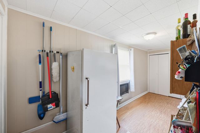 75 Reese Street, Irvine, KY 40336